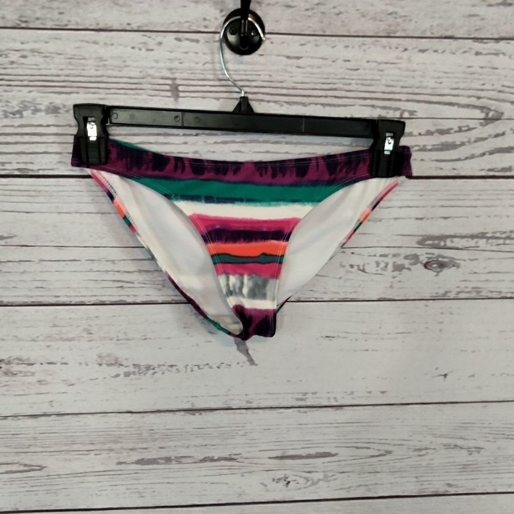 New Without tags. "Body Glove" woman's bikini bottoms